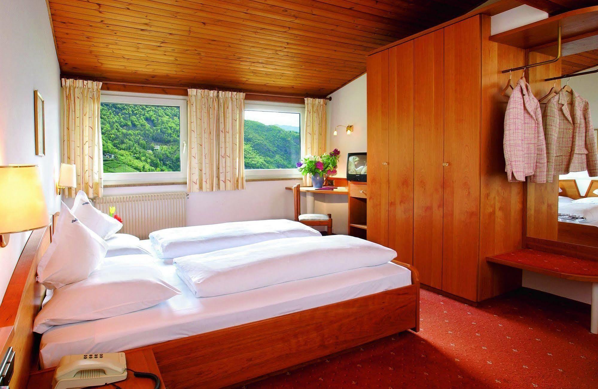 Hotel Rentschnerhof Болзано Екстериор снимка